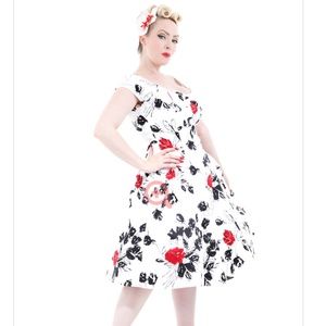NWT Hearts & Roses Swing Vintage Dress